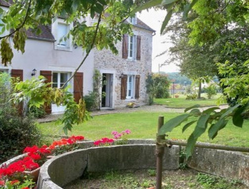 La Roulotte De Pommette Et Billy Bed & Breakfast La Hoguette Exterior photo
